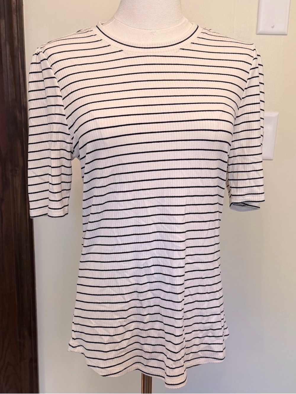 Draper James Cream and Black Striped Short-Sleeve Crewneck Tee